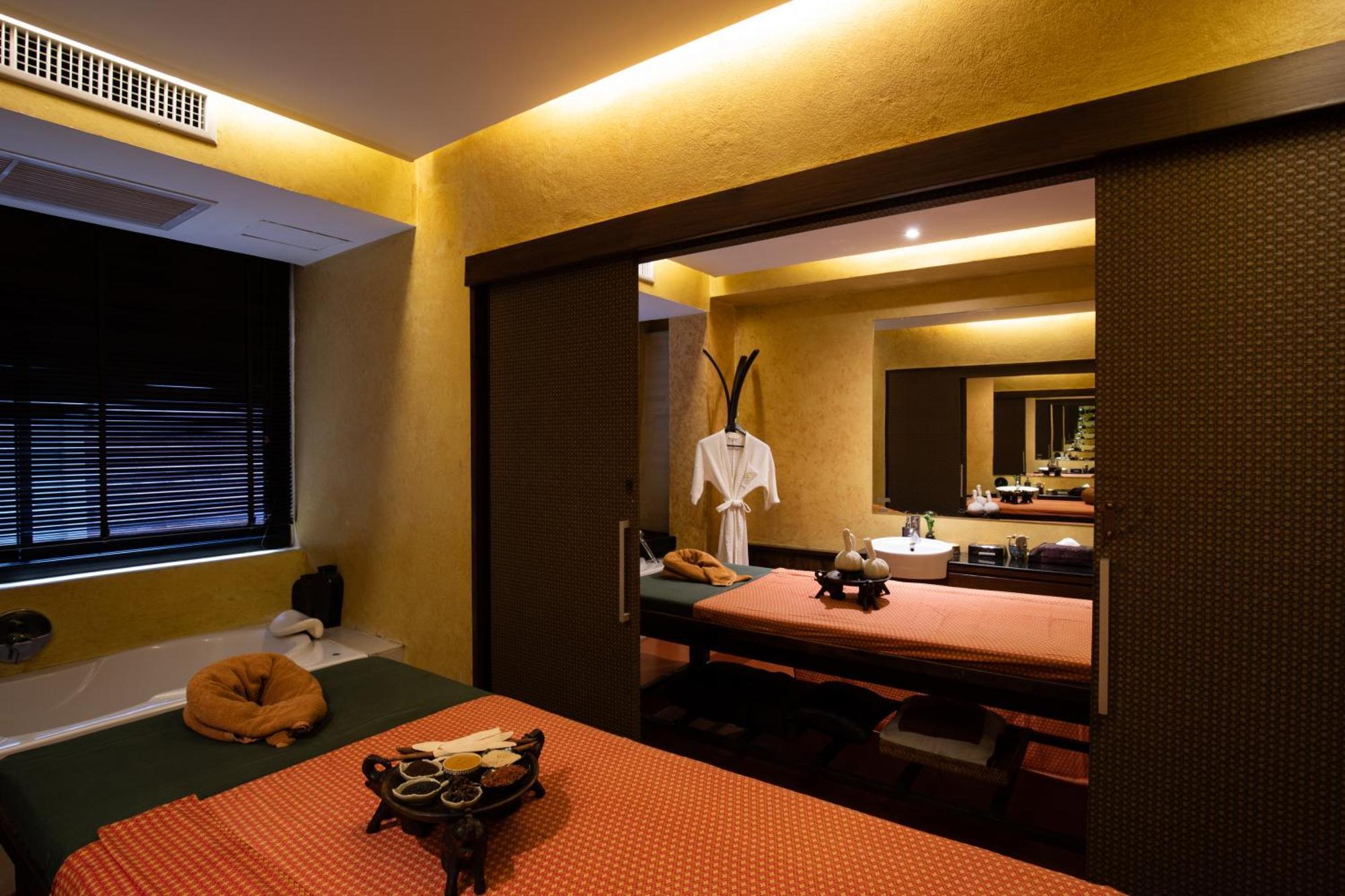 De Chai Colonial Hotel & Spa - Sha Plus Чиангмай Екстериор снимка