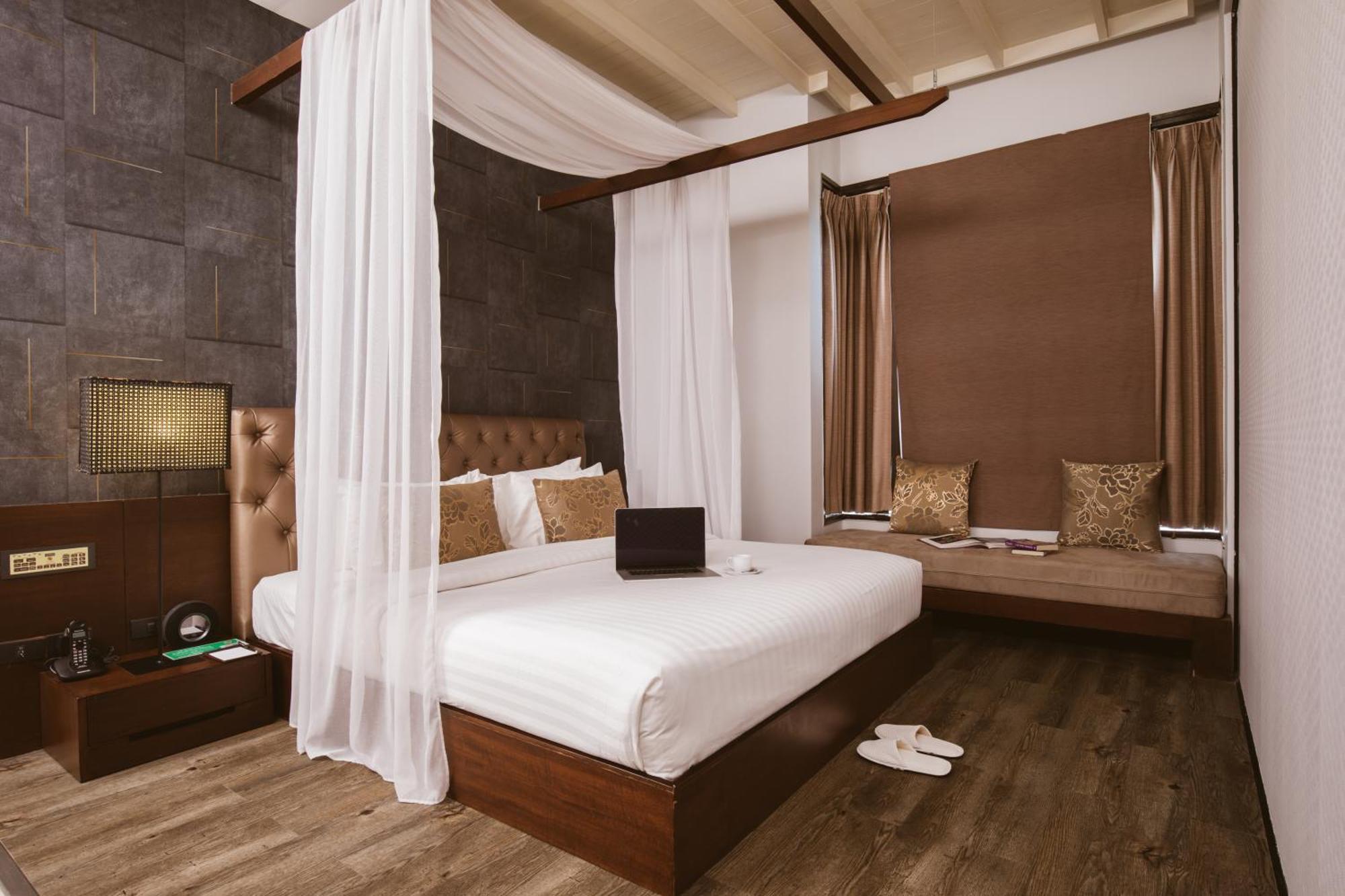 De Chai Colonial Hotel & Spa - Sha Plus Чиангмай Екстериор снимка